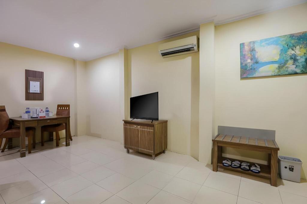 Hotel Senen Indah Syariah Jakarta Exteriör bild