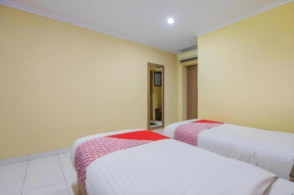 Hotel Senen Indah Syariah Jakarta Exteriör bild