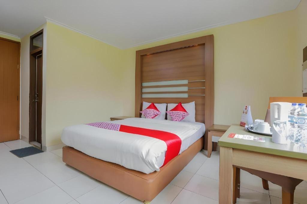 Hotel Senen Indah Syariah Jakarta Exteriör bild