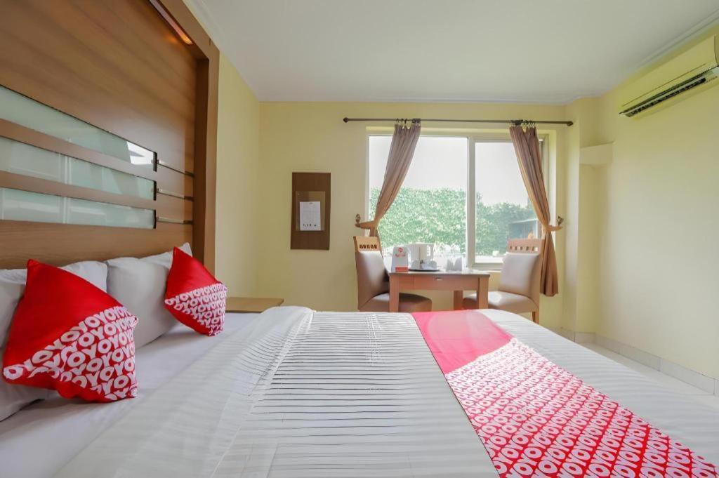 Hotel Senen Indah Syariah Jakarta Exteriör bild