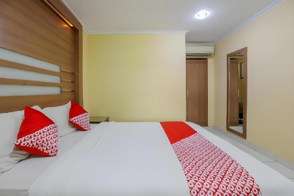 Hotel Senen Indah Syariah Jakarta Exteriör bild