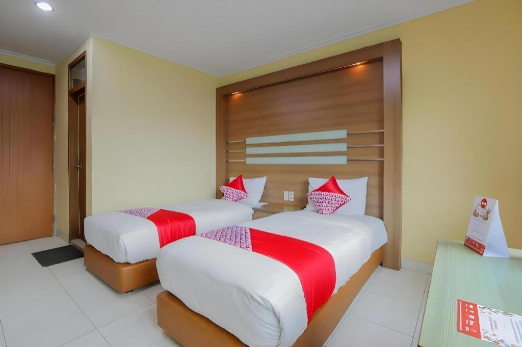 Hotel Senen Indah Syariah Jakarta Exteriör bild