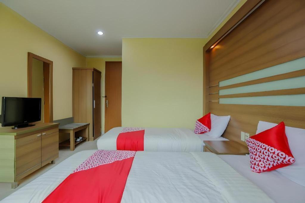 Hotel Senen Indah Syariah Jakarta Exteriör bild