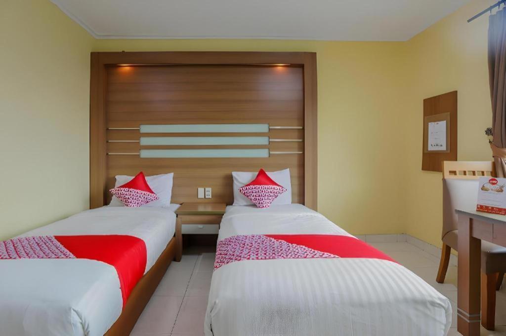 Hotel Senen Indah Syariah Jakarta Exteriör bild